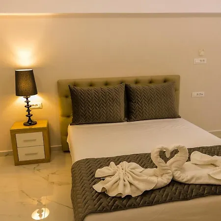 Island Dreams Rooms & Suites