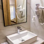 Island Dreams Rooms & Suites