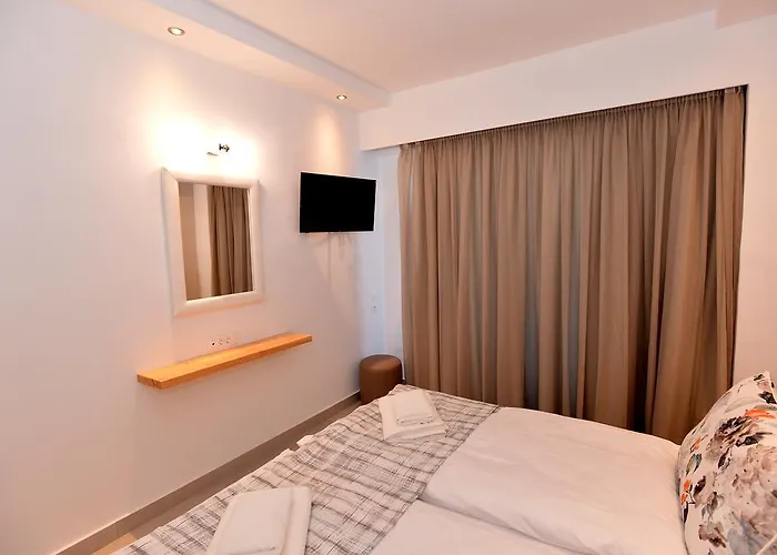 Island Dreams Rooms & Suites Guest house